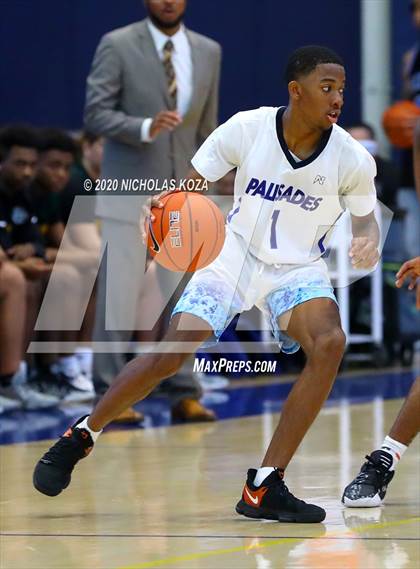 Thumbnail 2 in Palisades vs. Narbonne (CIF LAC D1 Finals) photogallery.