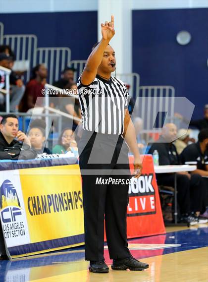 Thumbnail 1 in Palisades vs. Narbonne (CIF LAC D1 Finals) photogallery.