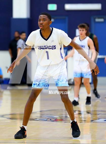 Thumbnail 2 in Palisades vs. Narbonne (CIF LAC D1 Finals) photogallery.