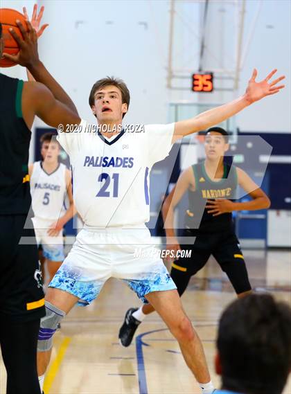 Thumbnail 3 in Palisades vs. Narbonne (CIF LAC D1 Finals) photogallery.