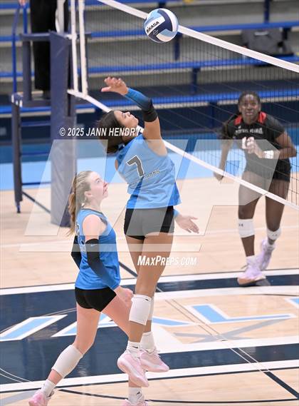 Thumbnail 2 in Cardinal Newman vs. Oceanside Collegiate Academy (Dorman Tournament of Champions) photogallery.