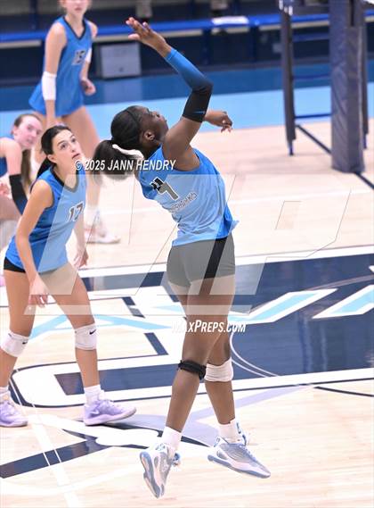 Thumbnail 1 in Cardinal Newman vs. Oceanside Collegiate Academy (Dorman Tournament of Champions) photogallery.