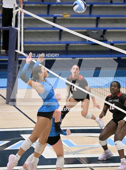 Thumbnail 2 in Cardinal Newman vs. Oceanside Collegiate Academy (Dorman Tournament of Champions) photogallery.