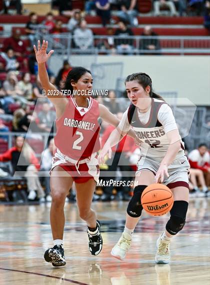 Thumbnail 1 in Dardanelle vs Gentry (AAA 4A-North Regional first round) photogallery.