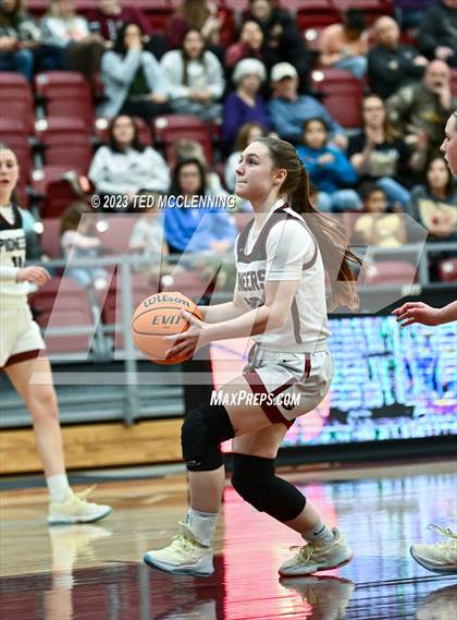 Thumbnail 3 in Dardanelle vs Gentry (AAA 4A-North Regional first round) photogallery.