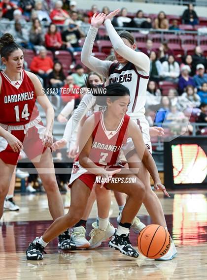 Thumbnail 3 in Dardanelle vs Gentry (AAA 4A-North Regional first round) photogallery.