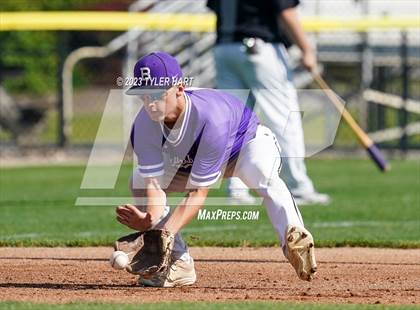Thumbnail 1 in Brownsburg vs. Avon (IHSAA 4A Sectional 12 Semi-final) photogallery.