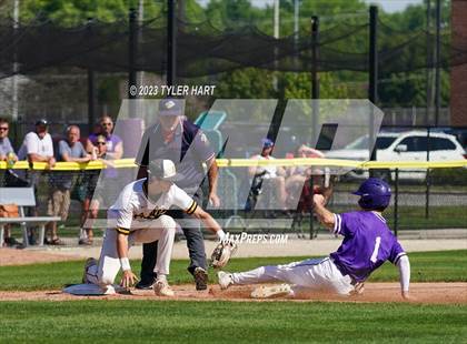 Thumbnail 2 in Brownsburg vs. Avon (IHSAA 4A Sectional 12 Semi-final) photogallery.