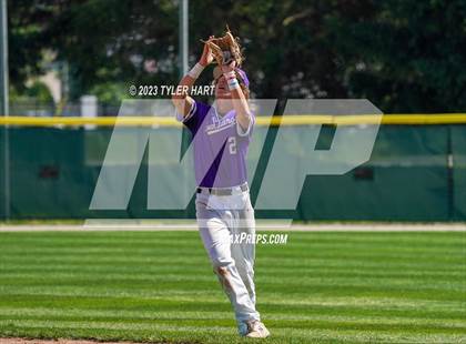 Thumbnail 1 in Brownsburg vs. Avon (IHSAA 4A Sectional 12 Semi-final) photogallery.