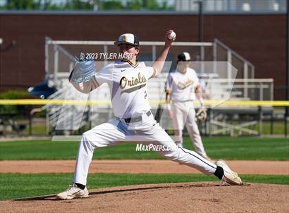 Thumbnail 1 in Brownsburg vs. Avon (IHSAA 4A Sectional 12 Semi-final) photogallery.