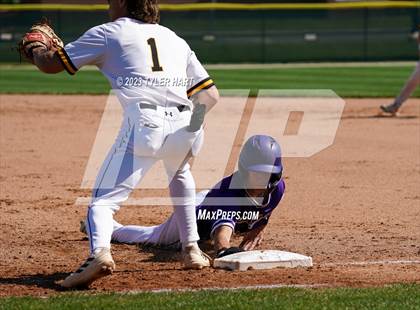 Thumbnail 2 in Brownsburg vs. Avon (IHSAA 4A Sectional 12 Semi-final) photogallery.