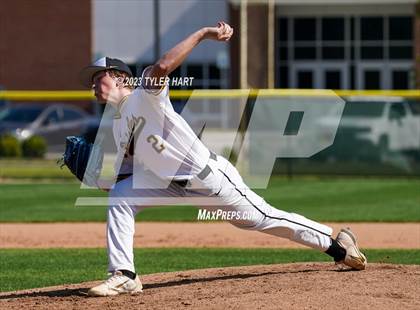 Thumbnail 1 in Brownsburg vs. Avon (IHSAA 4A Sectional 12 Semi-final) photogallery.