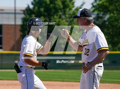 Thumbnail 2 in Brownsburg vs. Avon (IHSAA 4A Sectional 12 Semi-final) photogallery.