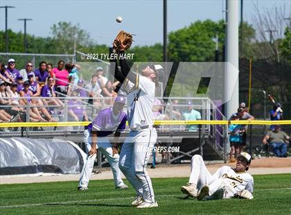 Thumbnail 2 in Brownsburg vs. Avon (IHSAA 4A Sectional 12 Semi-final) photogallery.