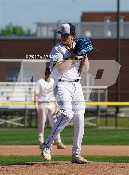 Thumbnail 3 in Brownsburg vs. Avon (IHSAA 4A Sectional 12 Semi-final) photogallery.