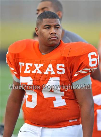Thumbnail 2 in Texas vs. Waxahachie (Texas 4A Division I Region II Area Playoffs) photogallery.