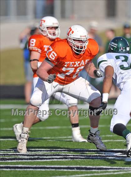 Thumbnail 1 in Texas vs. Waxahachie (Texas 4A Division I Region II Area Playoffs) photogallery.