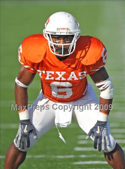 Thumbnail 3 in Texas vs. Waxahachie (Texas 4A Division I Region II Area Playoffs) photogallery.