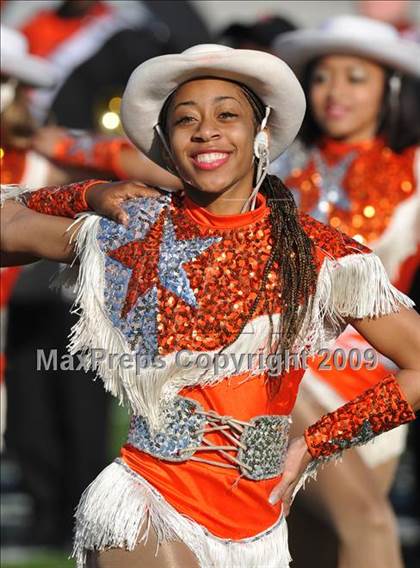 Thumbnail 1 in Texas vs. Waxahachie (Texas 4A Division I Region II Area Playoffs) photogallery.