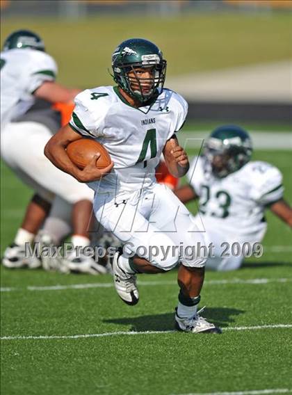 Thumbnail 2 in Texas vs. Waxahachie (Texas 4A Division I Region II Area Playoffs) photogallery.