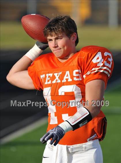 Thumbnail 1 in Texas vs. Waxahachie (Texas 4A Division I Region II Area Playoffs) photogallery.