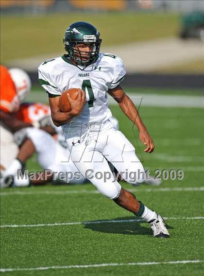 Thumbnail 3 in Texas vs. Waxahachie (Texas 4A Division I Region II Area Playoffs) photogallery.