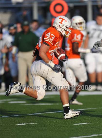 Thumbnail 2 in Texas vs. Waxahachie (Texas 4A Division I Region II Area Playoffs) photogallery.