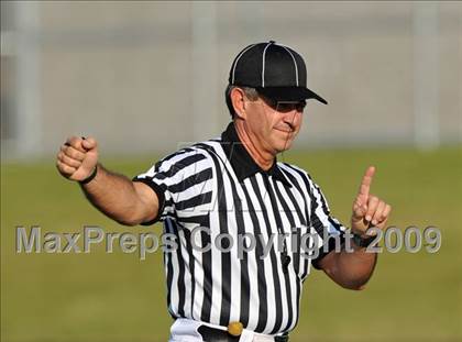 Thumbnail 1 in Texas vs. Waxahachie (Texas 4A Division I Region II Area Playoffs) photogallery.