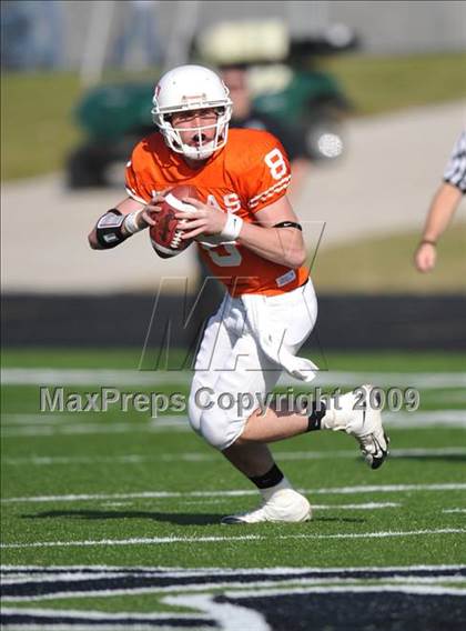 Thumbnail 2 in Texas vs. Waxahachie (Texas 4A Division I Region II Area Playoffs) photogallery.