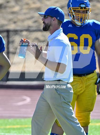 Thumbnail 1 in Vanden @ Foothill photogallery.
