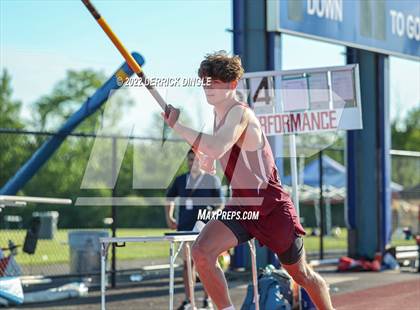 Thumbnail 3 in NYSPHAA Outdoor Track & Field Championship (Pole Vault) photogallery.