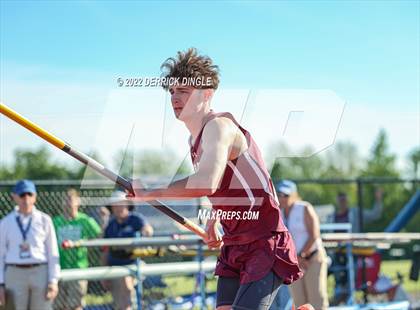 Thumbnail 3 in NYSPHAA Outdoor Track & Field Championship (Pole Vault) photogallery.