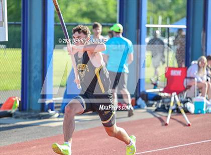 Thumbnail 3 in NYSPHAA Outdoor Track & Field Championship (Pole Vault) photogallery.