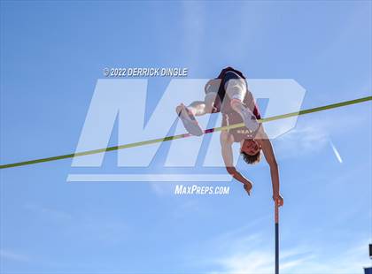 Thumbnail 1 in NYSPHAA Outdoor Track & Field Championship (Pole Vault) photogallery.