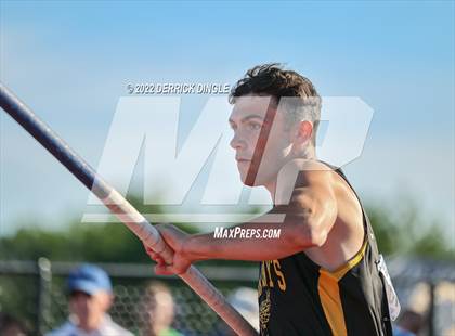 Thumbnail 1 in NYSPHAA Outdoor Track & Field Championship (Pole Vault) photogallery.