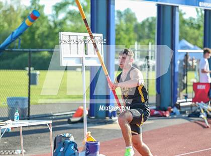 Thumbnail 1 in NYSPHAA Outdoor Track & Field Championship (Pole Vault) photogallery.