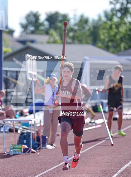 Thumbnail 2 in NYSPHAA Outdoor Track & Field Championship (Pole Vault) photogallery.