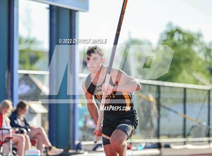 Thumbnail 1 in NYSPHAA Outdoor Track & Field Championship (Pole Vault) photogallery.