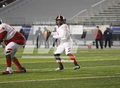 Thumbnail 2 in Bishop McDevitt vs. Aliquippa (PIAA 4A Final) photogallery.