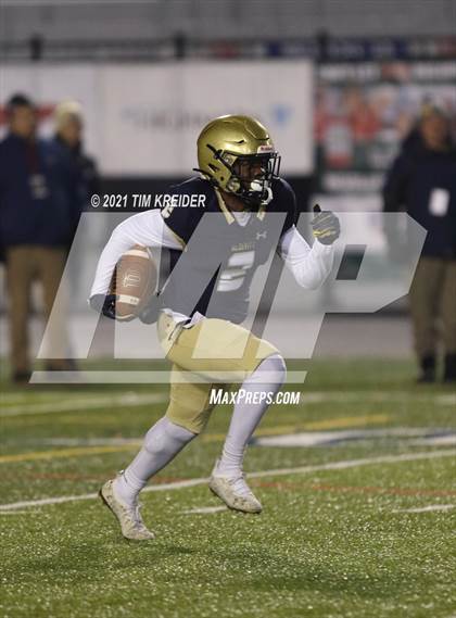 Thumbnail 2 in Bishop McDevitt vs. Aliquippa (PIAA 4A Final) photogallery.