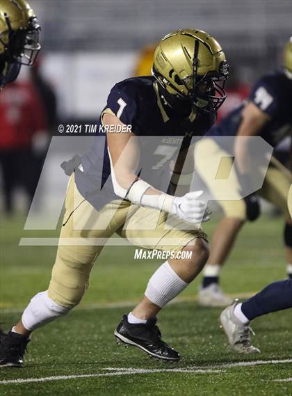 Thumbnail 2 in Bishop McDevitt vs. Aliquippa (PIAA 4A Final) photogallery.