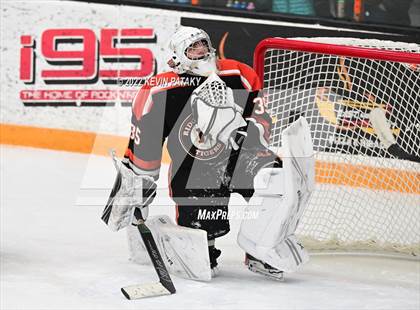 Thumbnail 2 in Ridgefield vs. Fairfield Warde/Ludlowe (FCIAC D1 Final) photogallery.