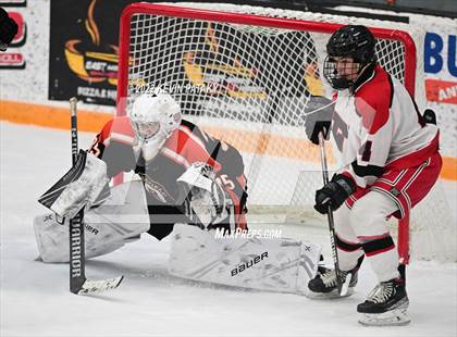 Thumbnail 3 in Ridgefield vs. Fairfield Warde/Ludlowe (FCIAC D1 Final) photogallery.