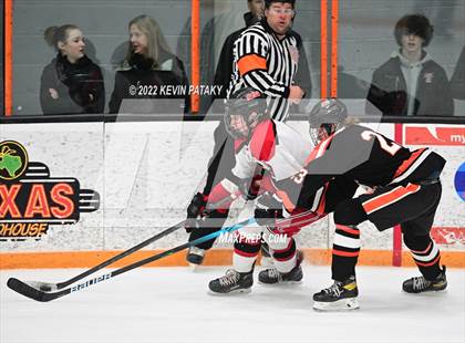 Thumbnail 2 in Ridgefield vs. Fairfield Warde/Ludlowe (FCIAC D1 Final) photogallery.