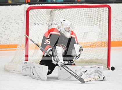 Thumbnail 2 in Ridgefield vs. Fairfield Warde/Ludlowe (FCIAC D1 Final) photogallery.