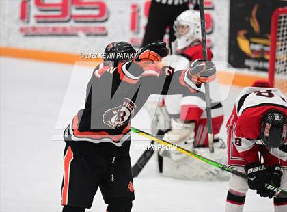 Thumbnail 1 in Ridgefield vs. Fairfield Warde/Ludlowe (FCIAC D1 Final) photogallery.