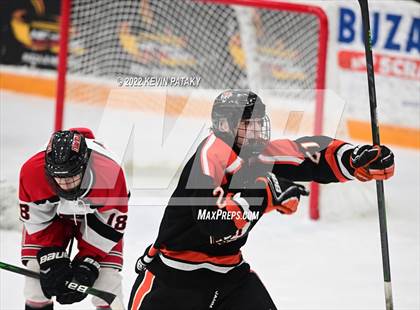Thumbnail 3 in Ridgefield vs. Fairfield Warde/Ludlowe (FCIAC D1 Final) photogallery.