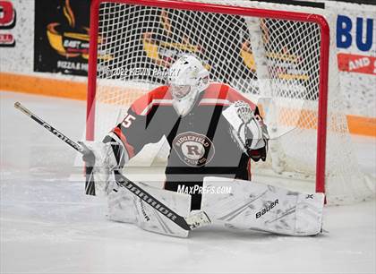 Thumbnail 2 in Ridgefield vs. Fairfield Warde/Ludlowe (FCIAC D1 Final) photogallery.