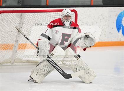 Thumbnail 3 in Ridgefield vs. Fairfield Warde/Ludlowe (FCIAC D1 Final) photogallery.
