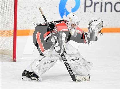 Thumbnail 2 in Ridgefield vs. Fairfield Warde/Ludlowe (FCIAC D1 Final) photogallery.